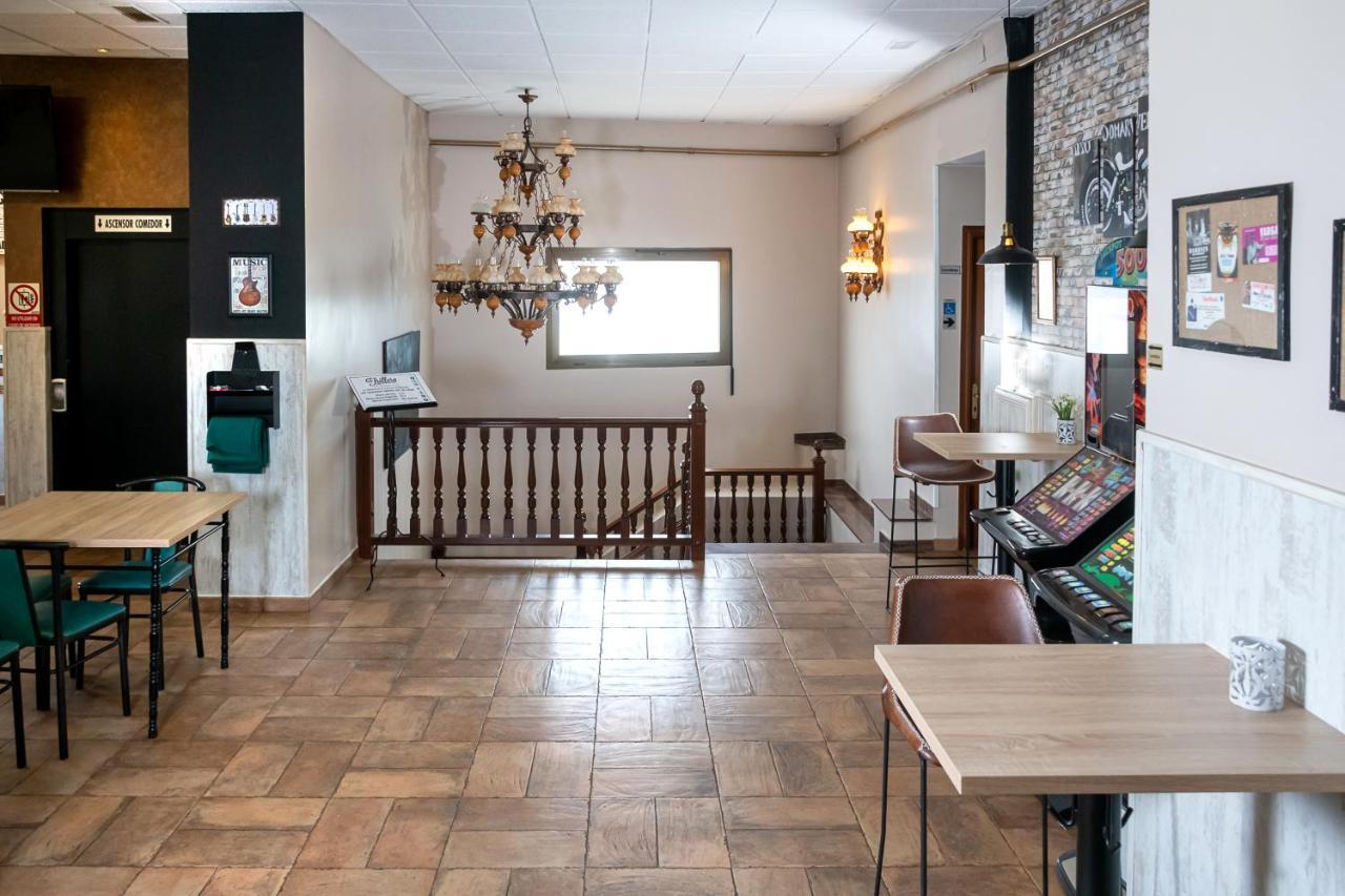 Hostal El Trillero Alcañiz Exteriör bild